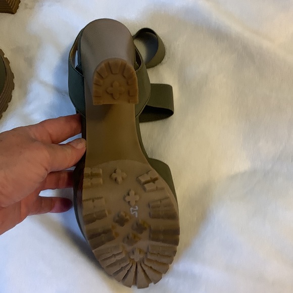 Shoes - Picture 3 of 5